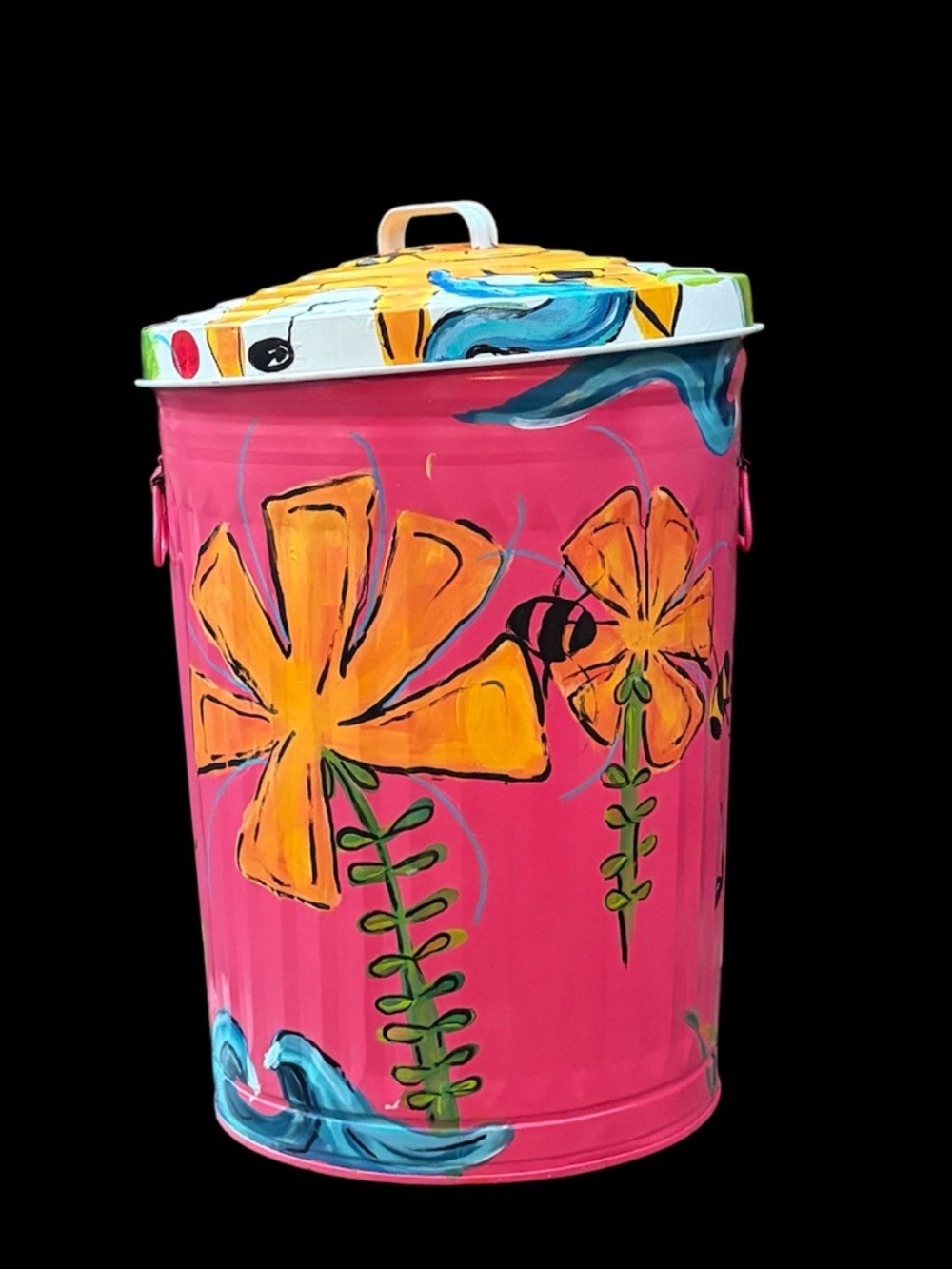 Hand-Painted by Owner, 20gal. Metal trash /garbage can with lid.